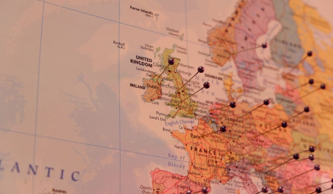 ISO 27001 vs SOC 2: Choosing When Your Buyers Are Global
